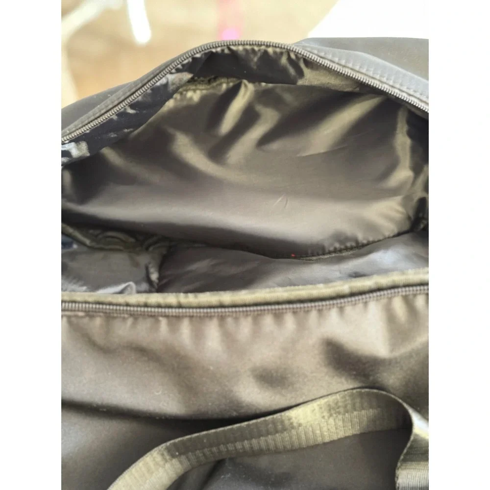 Beyond Yoga Black Drawstring Backpack Gym Bag with Shoe Compartment NWT